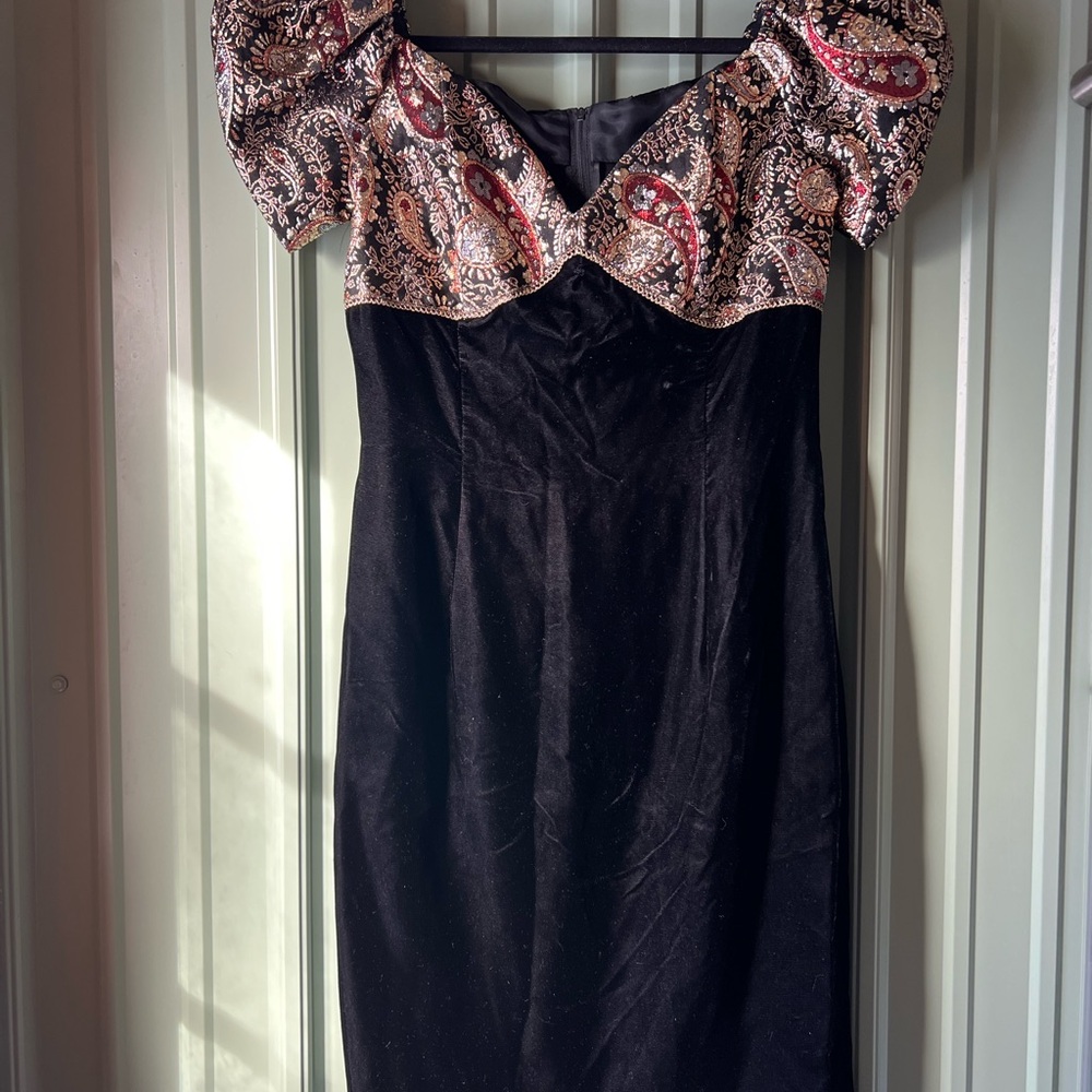 Scott McClintock Black Sleeveless Midi Dress